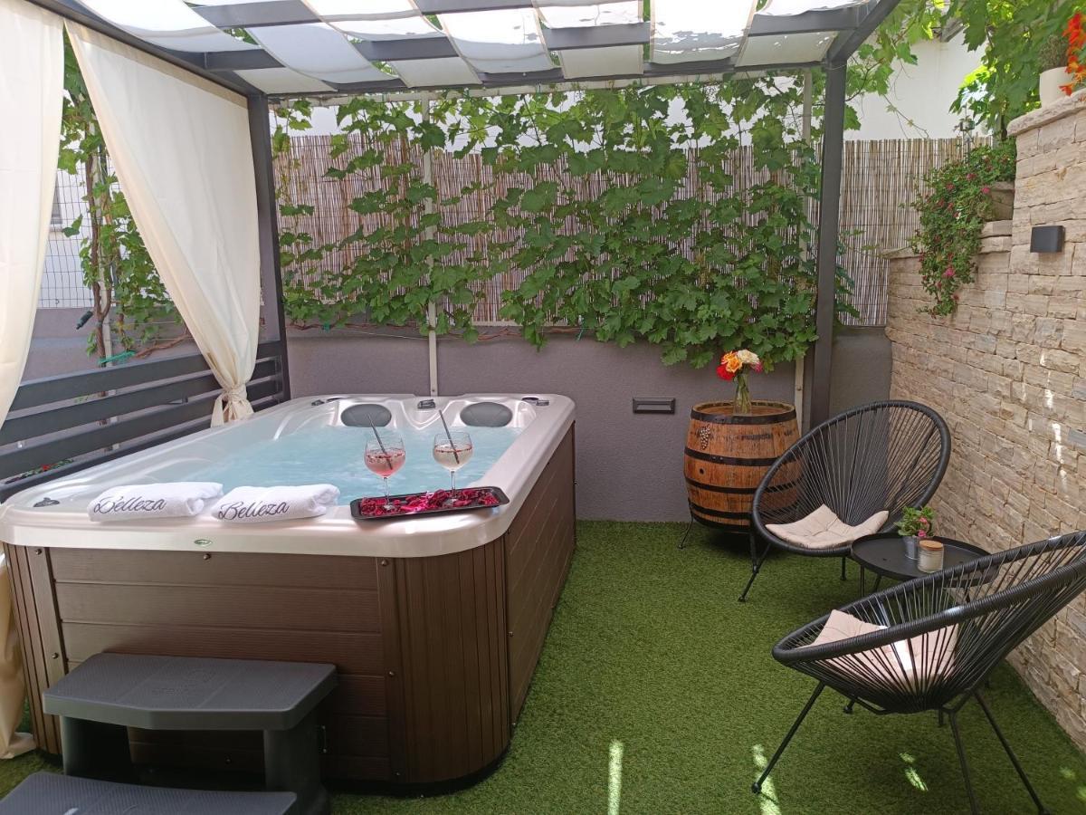 Apartment Belleza With Private Jacuzzi Zadar Zewnętrze zdjęcie